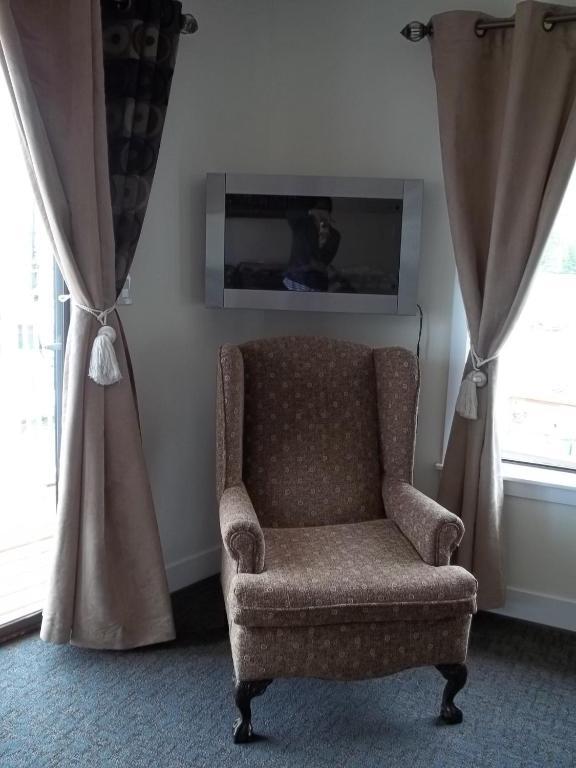 Bayshore Waterfront Inn Ucluelet Dış mekan fotoğraf