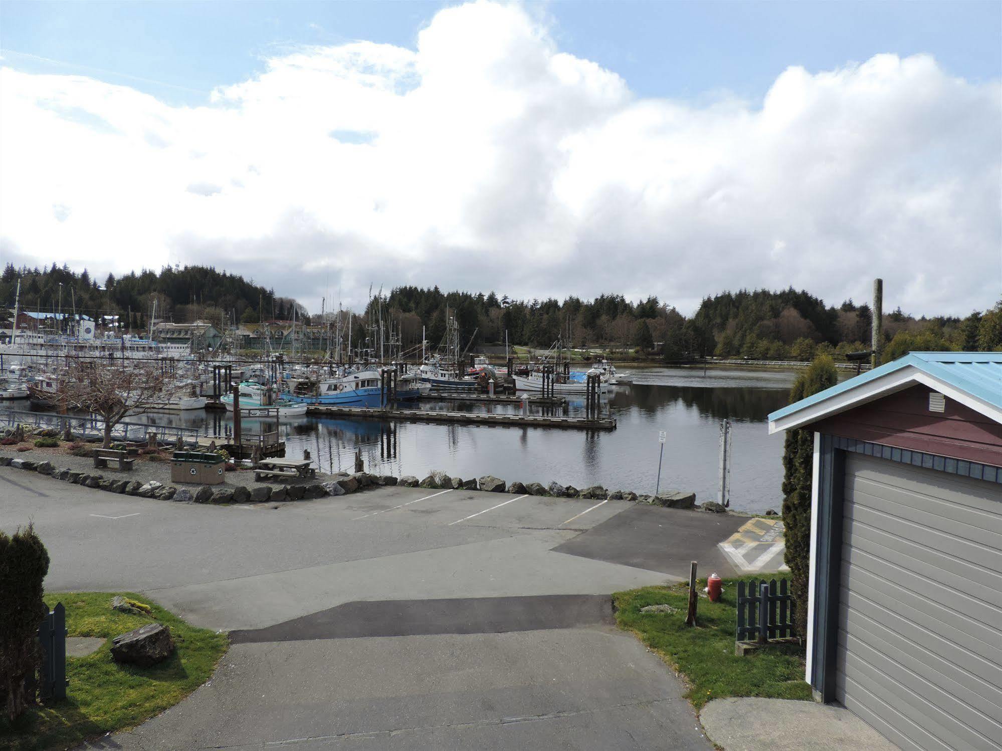 Bayshore Waterfront Inn Ucluelet Dış mekan fotoğraf