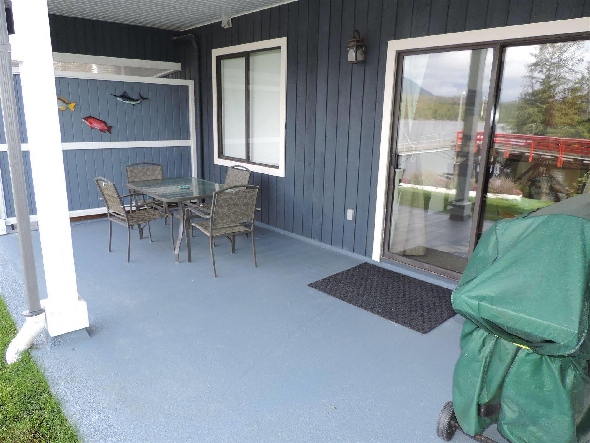Bayshore Waterfront Inn Ucluelet Dış mekan fotoğraf