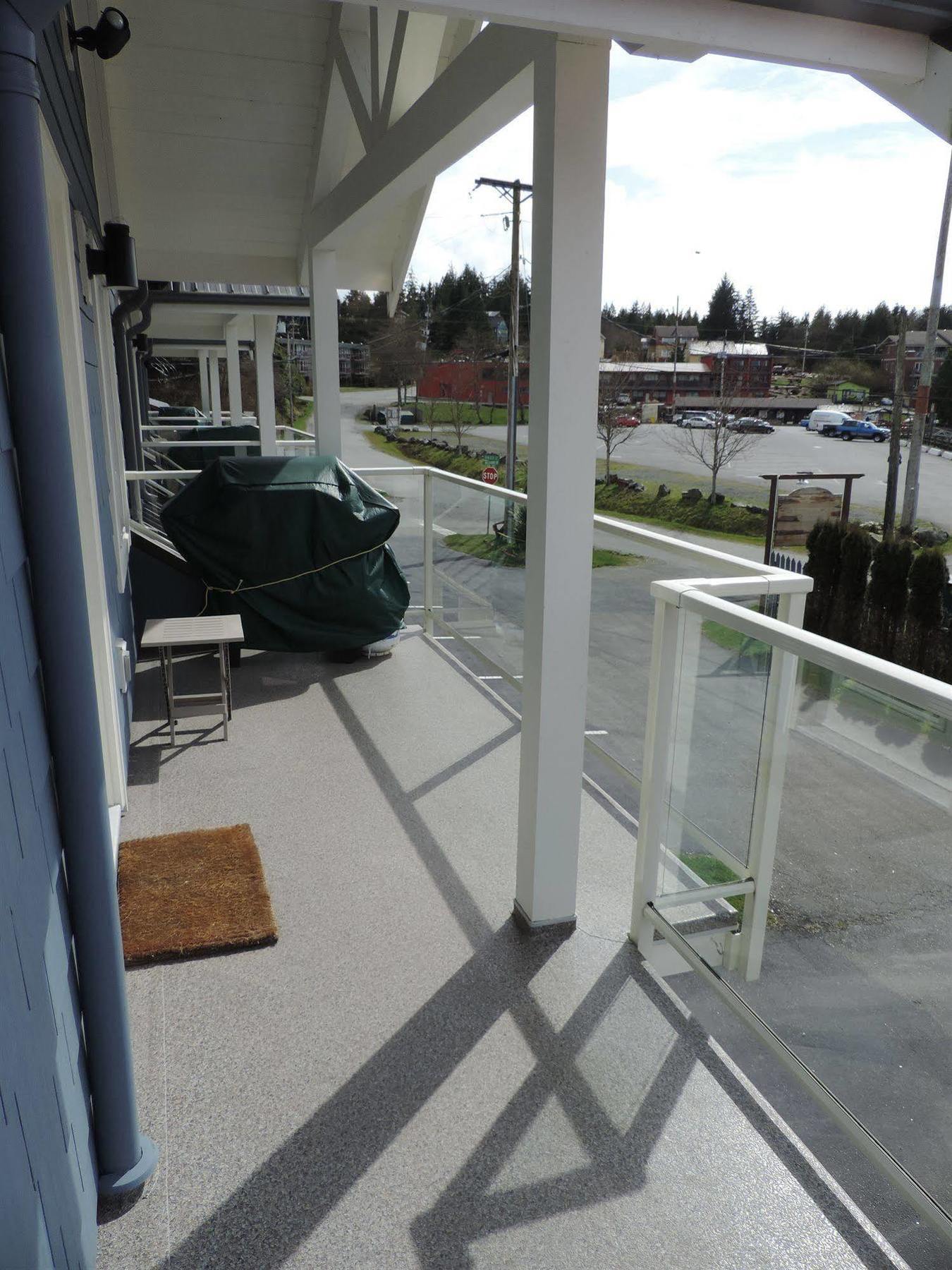 Bayshore Waterfront Inn Ucluelet Dış mekan fotoğraf