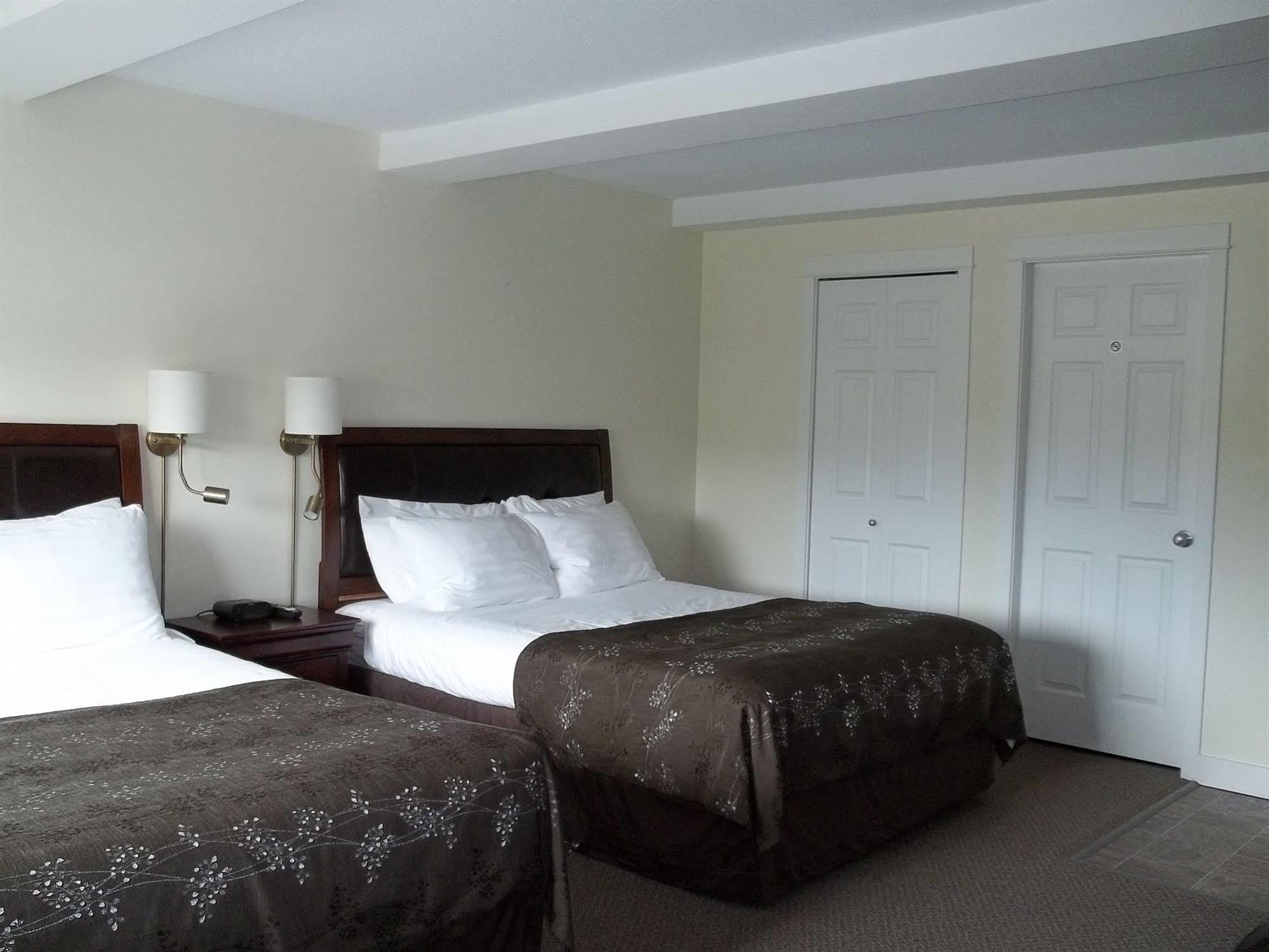 Bayshore Waterfront Inn Ucluelet Dış mekan fotoğraf