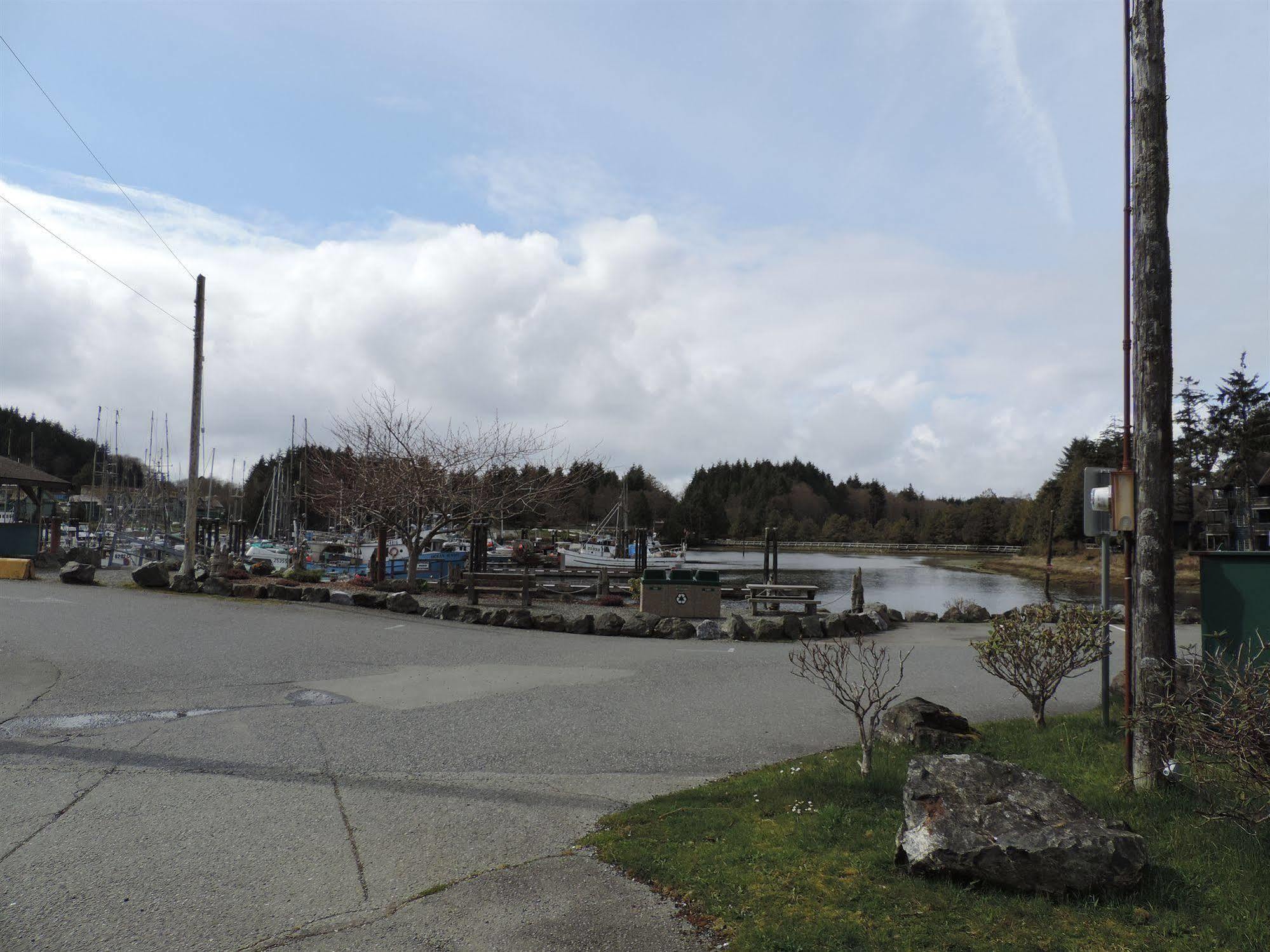 Bayshore Waterfront Inn Ucluelet Dış mekan fotoğraf